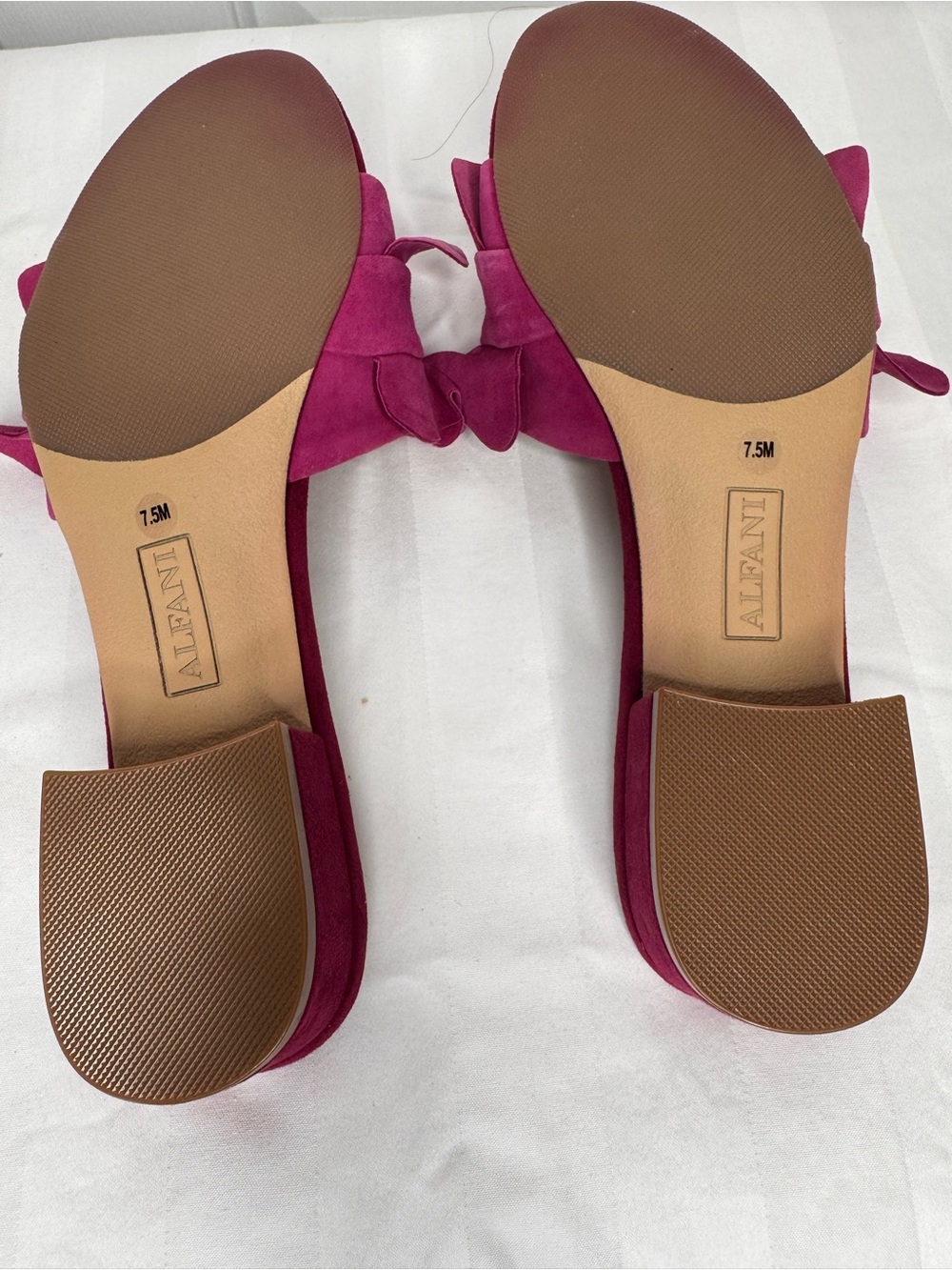 Alfani Fuchsia Ruffle Slide Mules - Picture 4 of 4